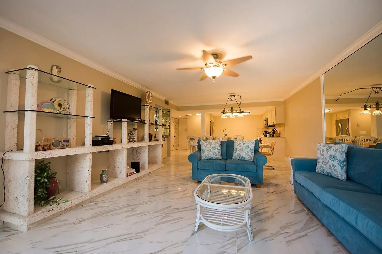 1800 Atlantic Suites Key West